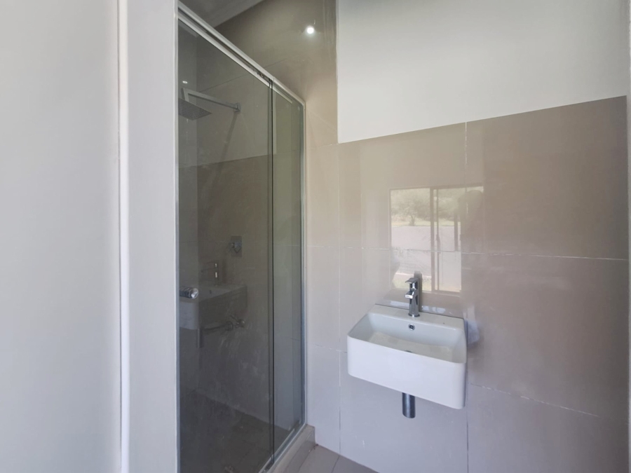 To Let 4 Bedroom Property for Rent in Redstone Private Country Estate North West